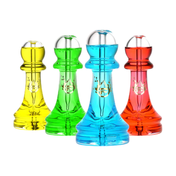 Pulsar Hand Pipe / 4.75" Glycerin Chess Pawn